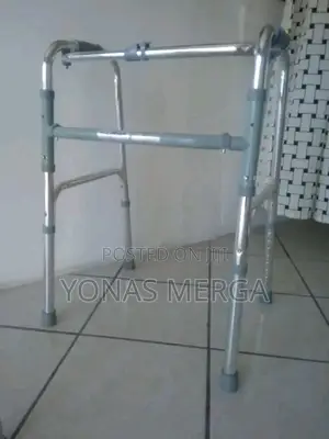 Wheels on Front Legs-Walker痰putting in Much Effort Strength
