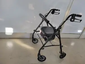 Walker喫walker With Wheels Is Made of Steel and Very Sturdy