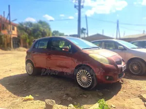 Toyota Yaris 2010 Burgundy