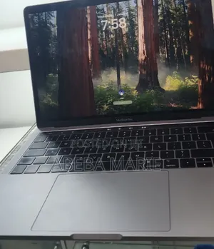 New Laptop Apple MacBook Pro 2018 8GB Intel Core I5 SSD 512GB