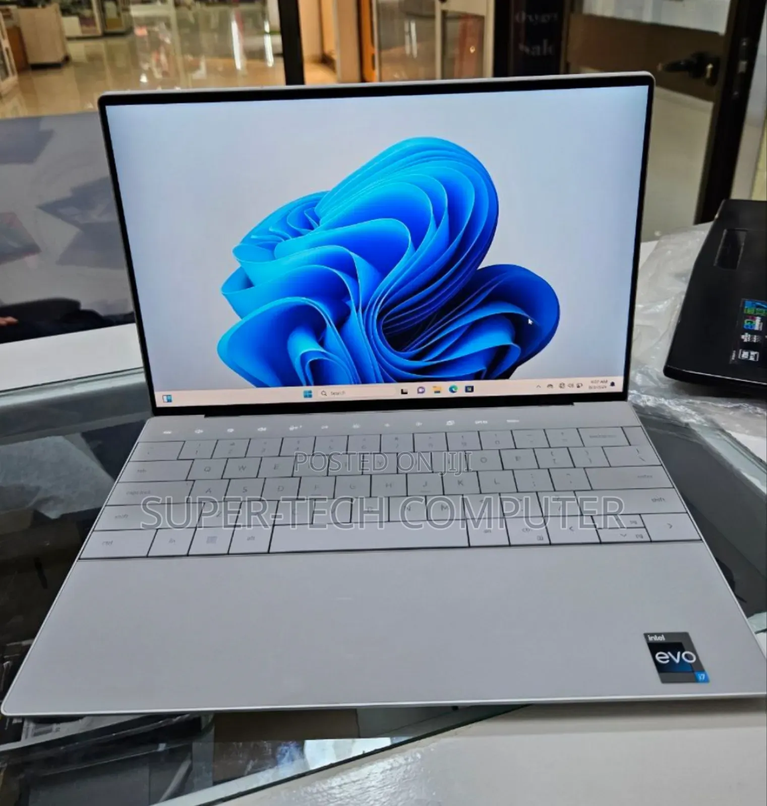 New Laptop Dell XPS 13 16GB Intel Core I7 SSD 1T