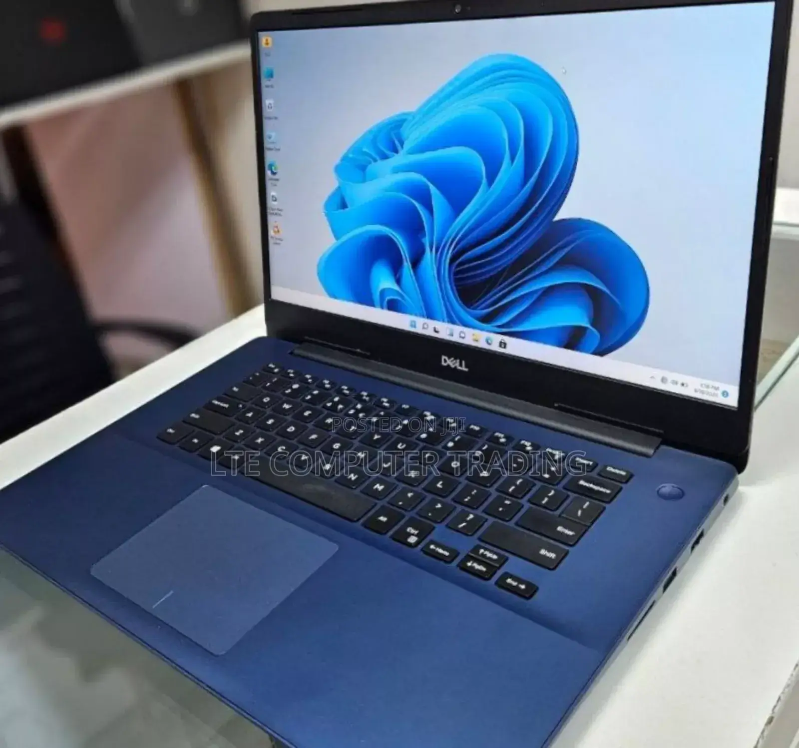 New Laptop Dell Inspiron 15 8GB Intel Core I5 SSD 256GB