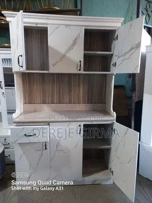 በላምኔት የተሰራ ኪችን ካብኔት 1,20
