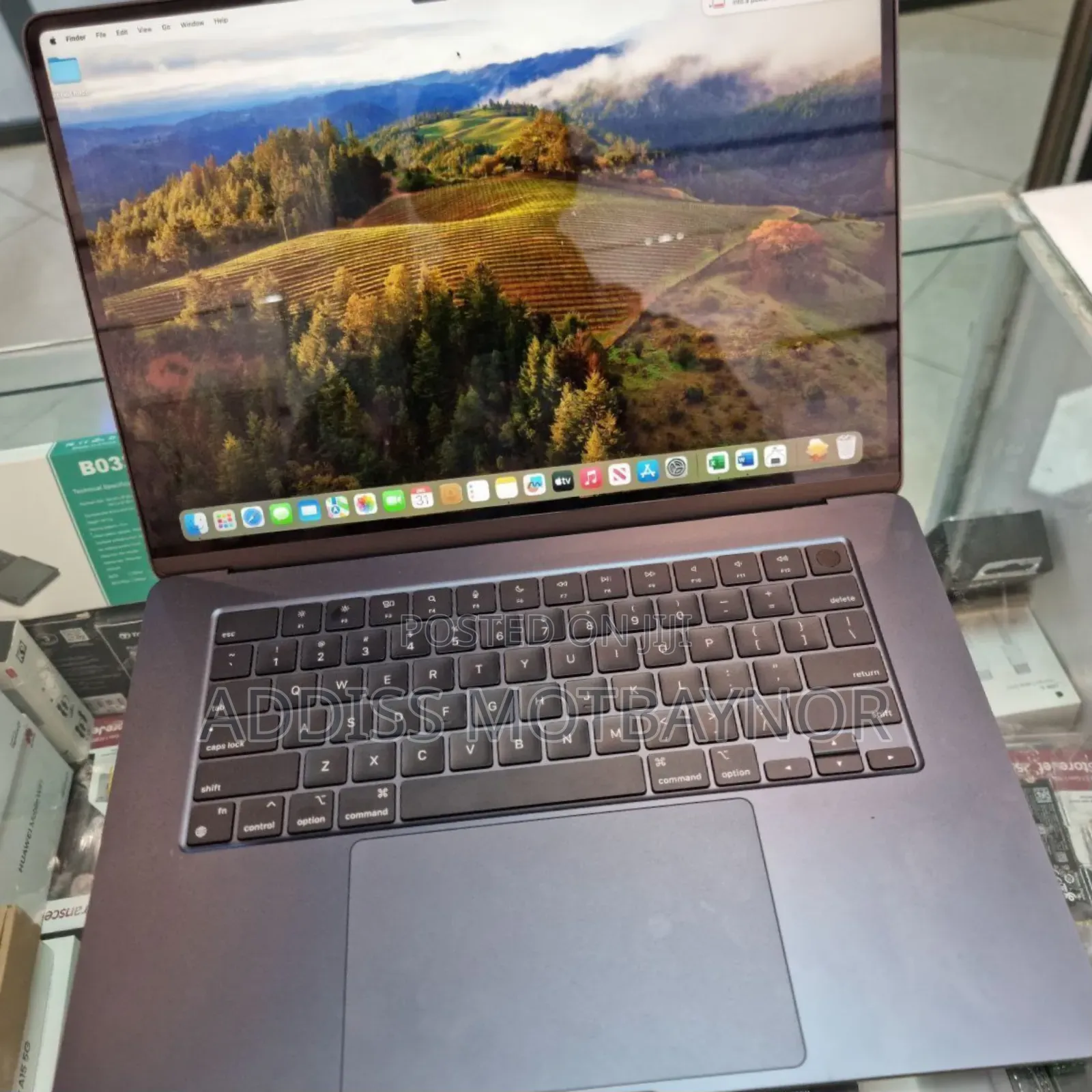 New Laptop Apple MacBook 16GB Intel Core I5 SSD 256GB