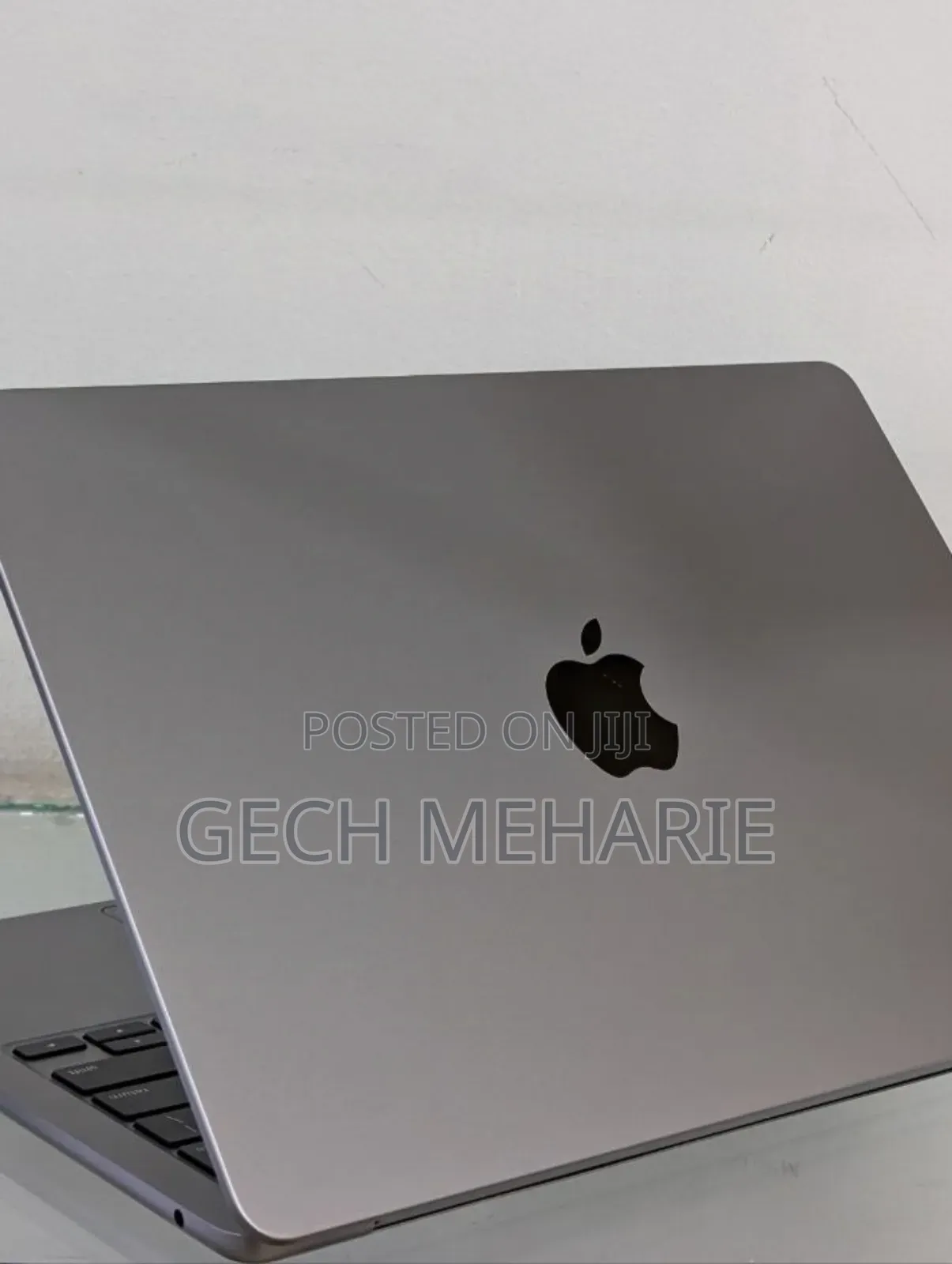 New Laptop Apple MacBook Air 2023 M2 8GB Apple M2 SSD 256GB