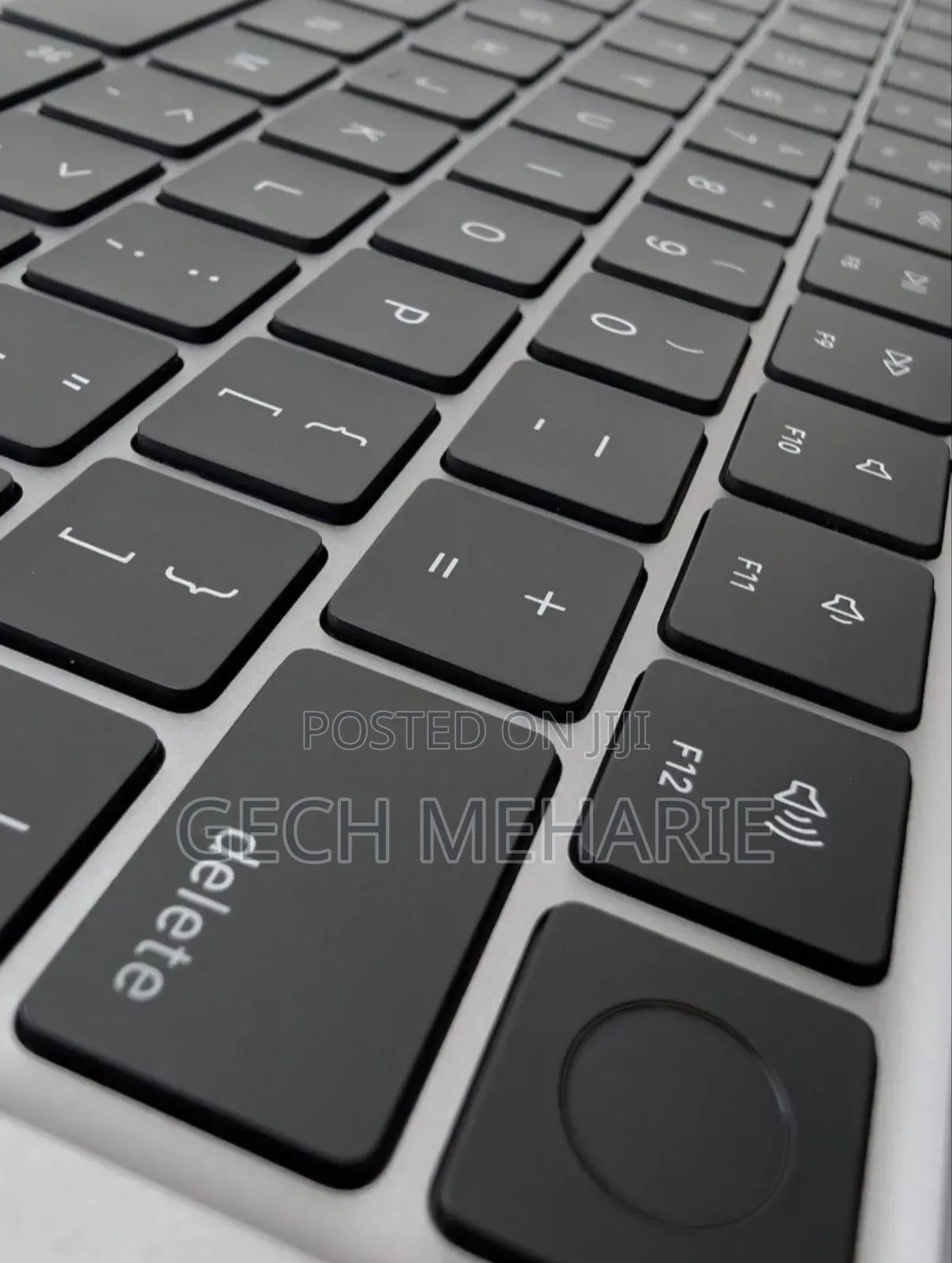 New Laptop Apple MacBook Air 2023 M2 8GB Apple M2 SSD 256GB