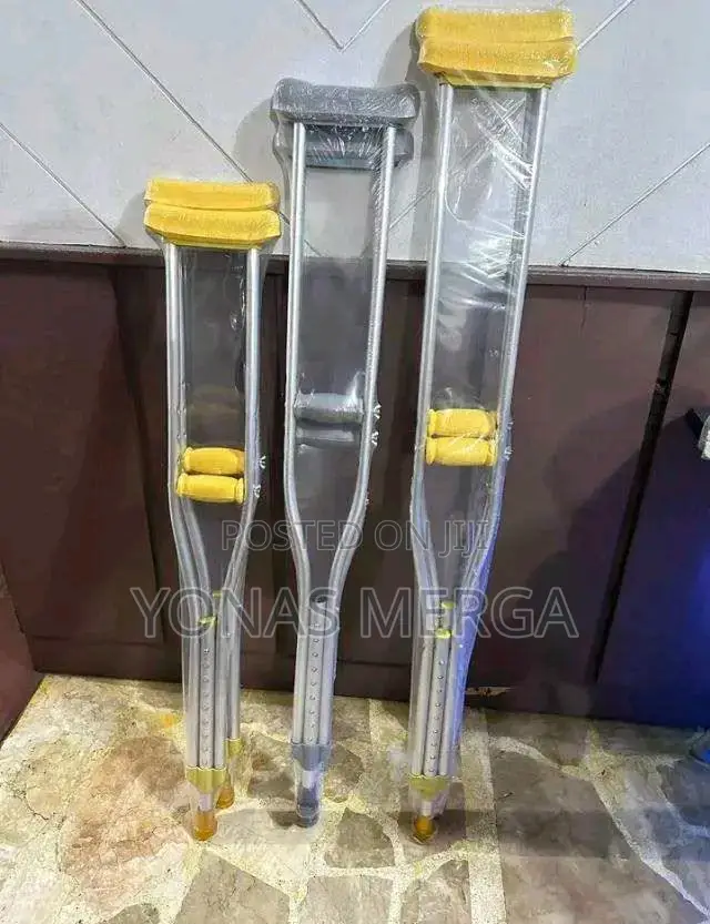 Crutches一for Adult Walking(Silver,Weight Capacity 150kg) (2)