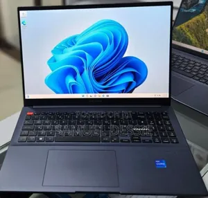 New Laptop Asus Vivobook 16 20GB Intel Core I7 SSD 512GB