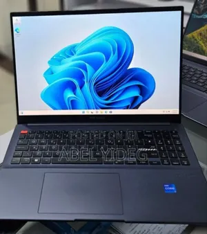 New Laptop Asus Vivobook 16 20GB Intel Core I7 SSD 512GB
