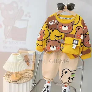 Mk- 0551 Unisex Bear Printed Sweatshirt and Khaki Pant