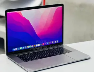 New Laptop Apple MacBook Pro 2016 16GB Intel Core I7 SSD 500GB