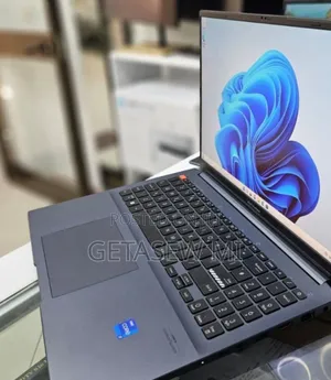 New Laptop Asus VivoBook 15 X505BA 20GB Intel Core I7 SSD 512GB