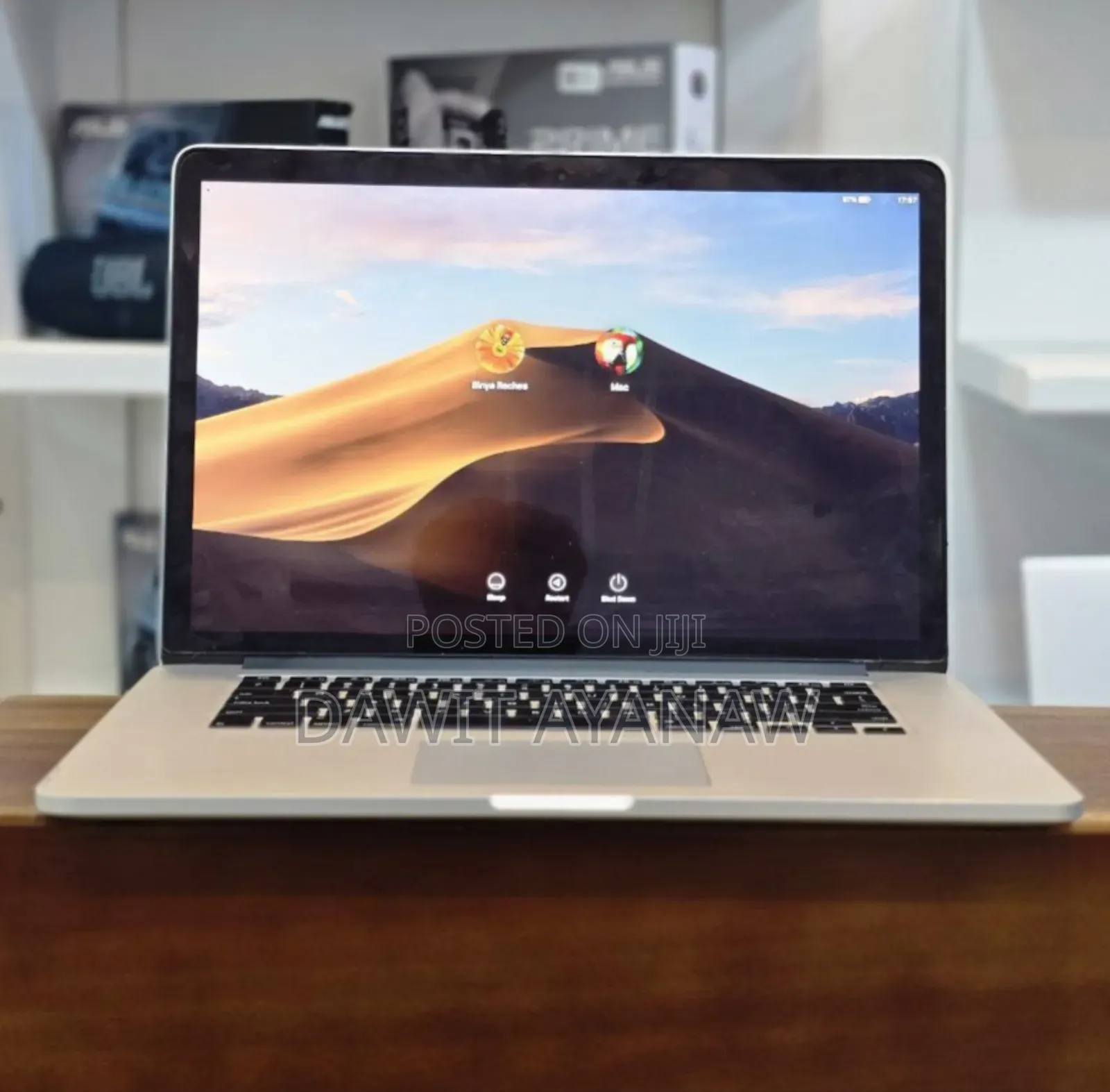 New Laptop Apple MacBook Pro 2015 16GB Intel Core I7 SSD 256GB