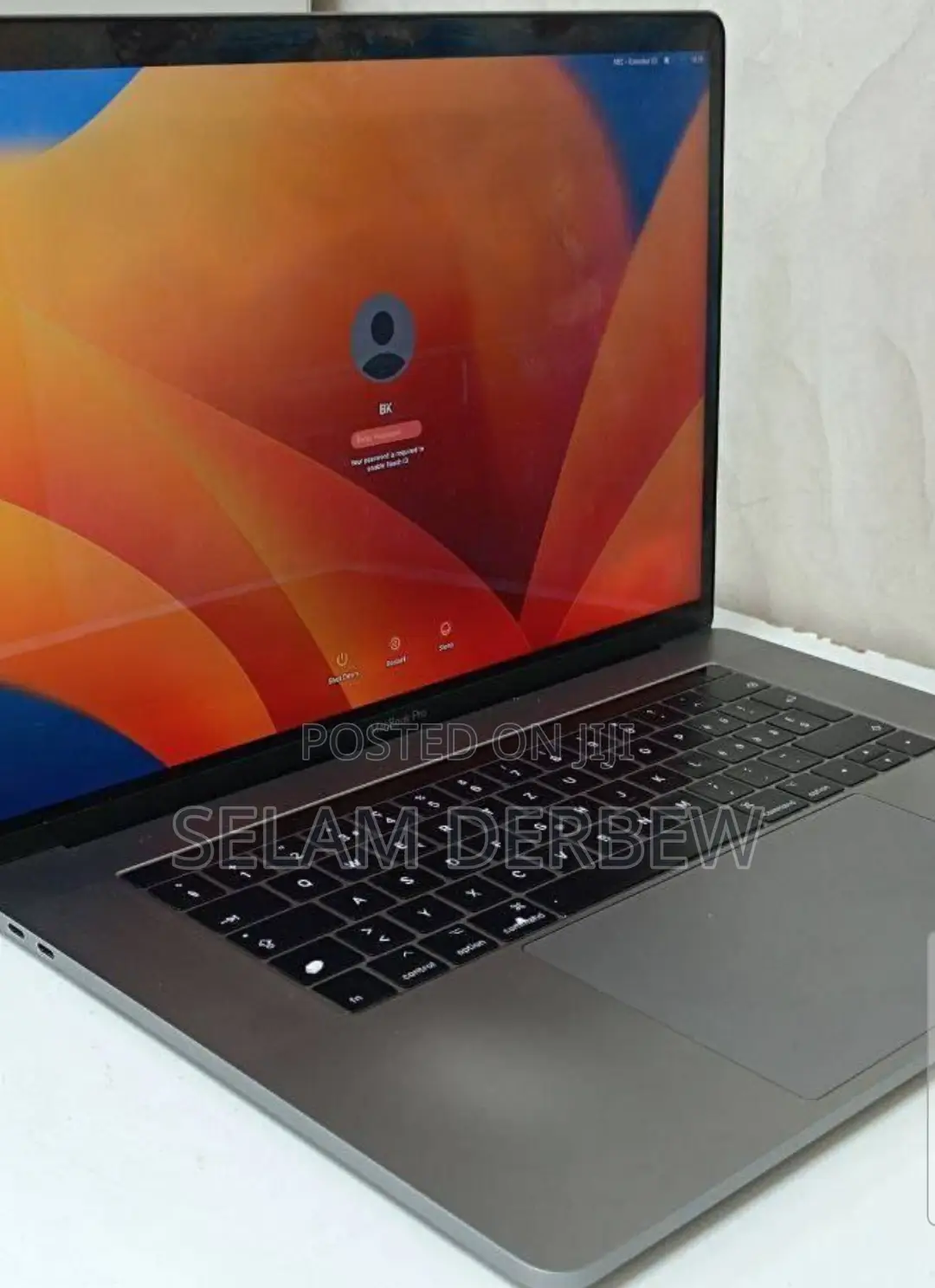 New Laptop Apple MacBook Pro 2017 16GB Intel Core I7 SSD 512GB
