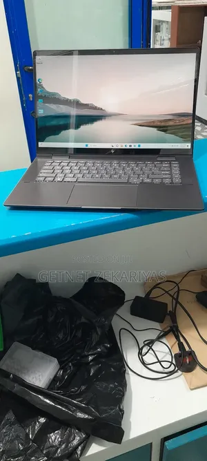 New Laptop HP Envy X360 8GB AMD Ryzen 5 SSD 256GB