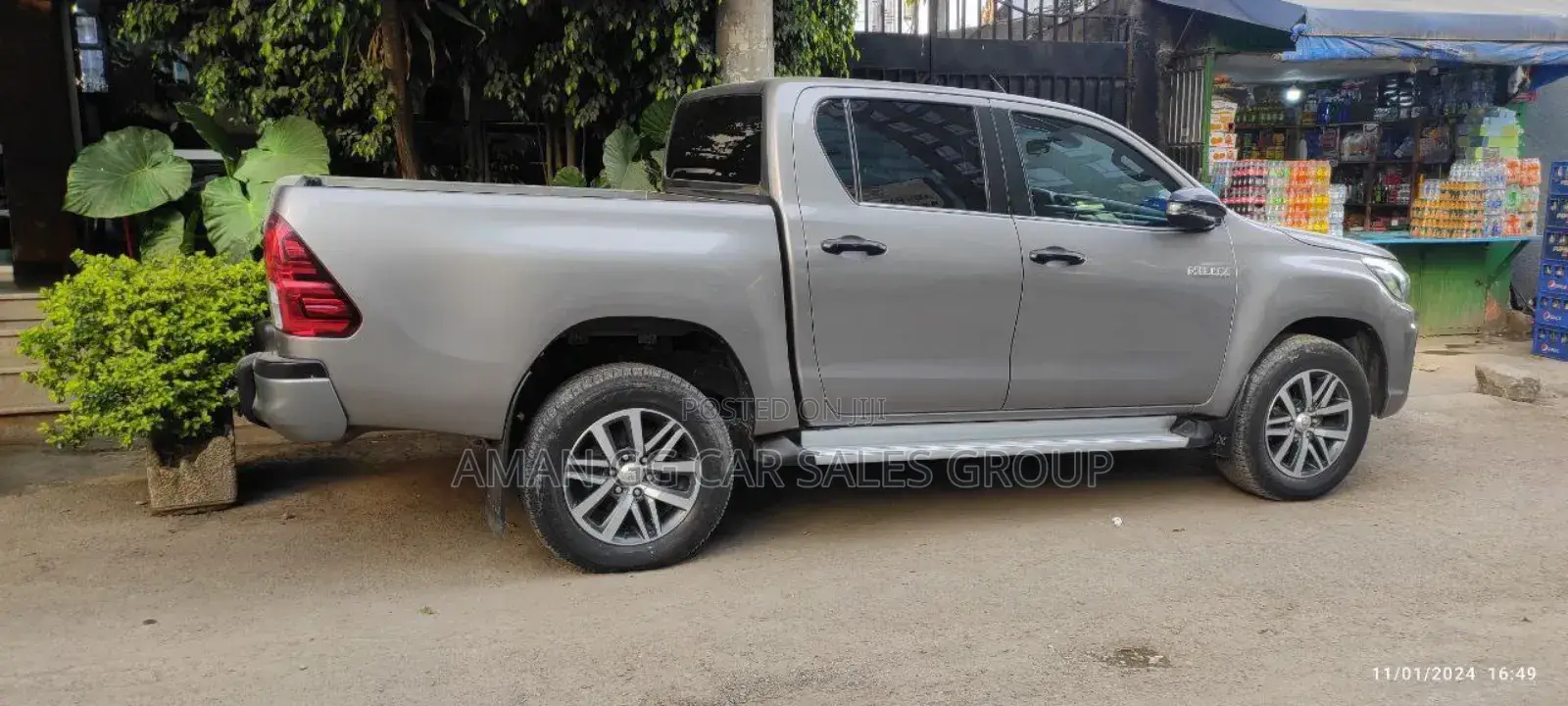 Toyota Hilux 2020 Gray
