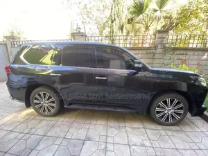 Lexus LX 2020 Gray