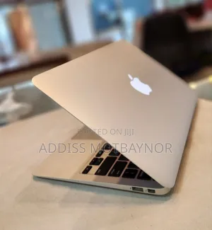 New Laptop Apple MacBook 2015 4GB Intel Core I5 SSD 128GB