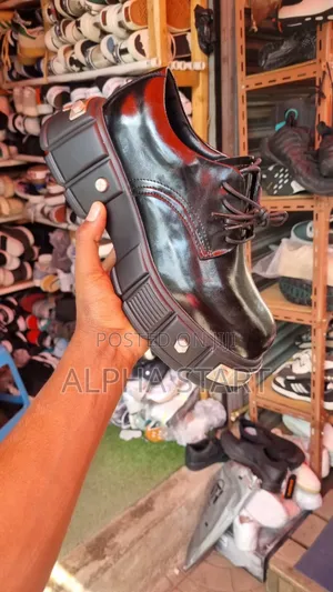 Classic And High Quality Man's Shoes