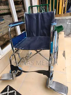 Light Wheelchair噸wheelchair- Foldable Type蜂and Easy to Drive