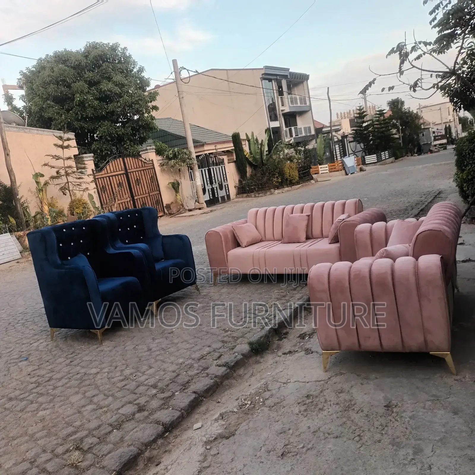 Sofa ውብትና ጥራቱን የጠበቀ ሶፋ Sofa