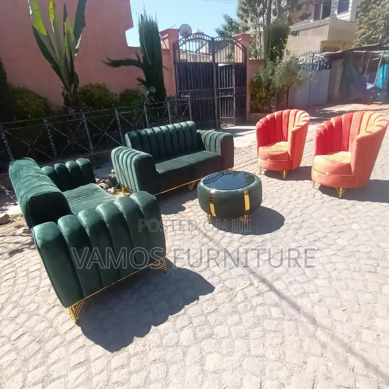 8 ሰው ሚያስቀምጥ ውብ ሶፋ Sofa