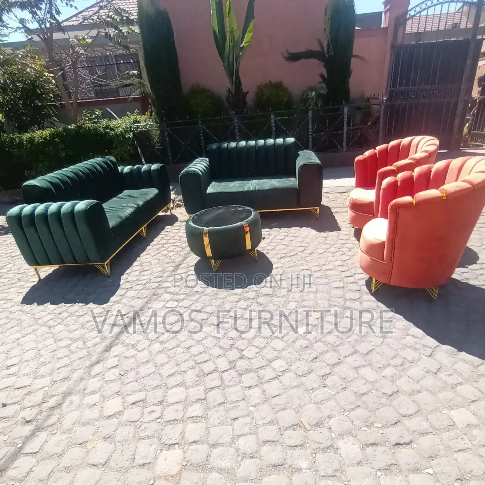8 ሰው ሚያስቀምጥ ውብ ሶፋ Sofa