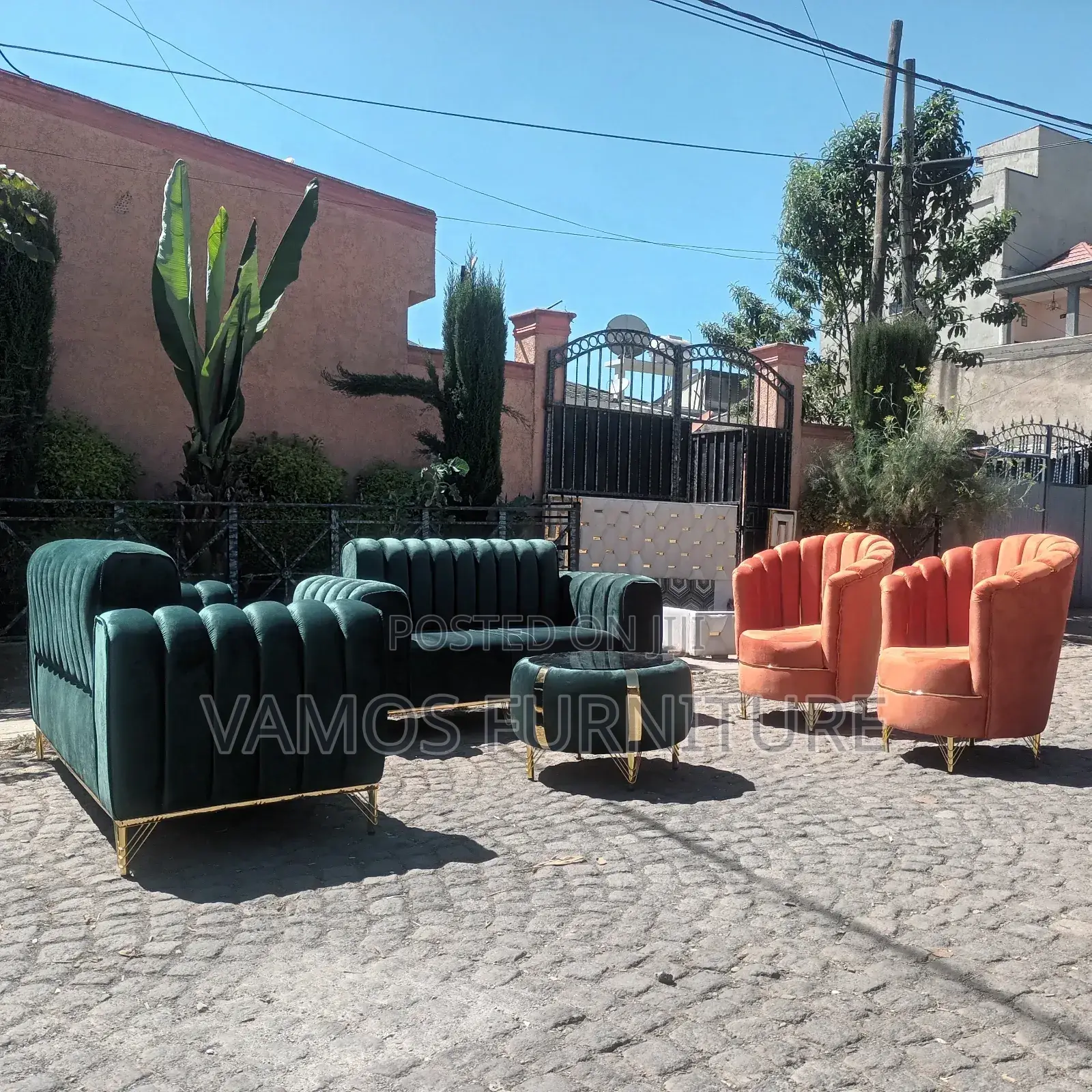 8 ሰው ሚያስቀምጥ ውብ ሶፋ Sofa
