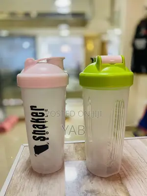 Transparent Shaker