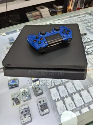 Playstation 4 Slim
