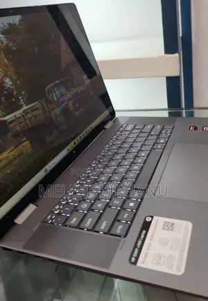 New Laptop HP Envy X360 8GB AMD Ryzen 5 SSD 512GB