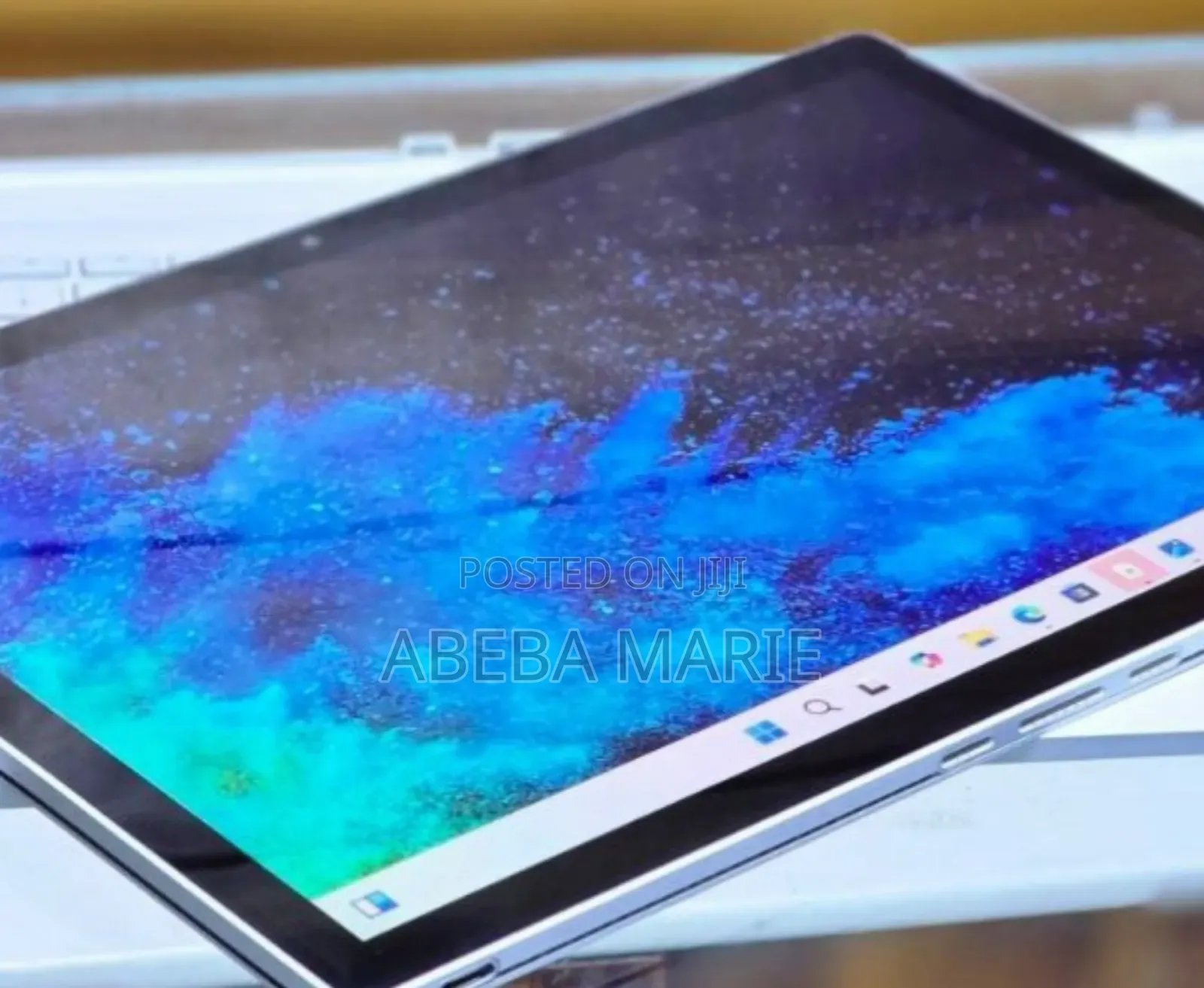 New Laptop Microsoft Surface Book 2 8GB Intel Core I5 SSD 256GB