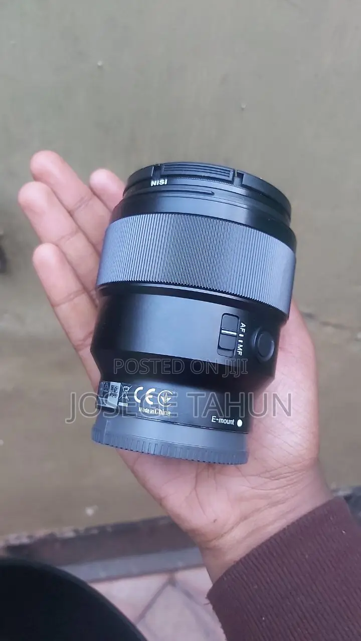 Sony 85mm F1.8