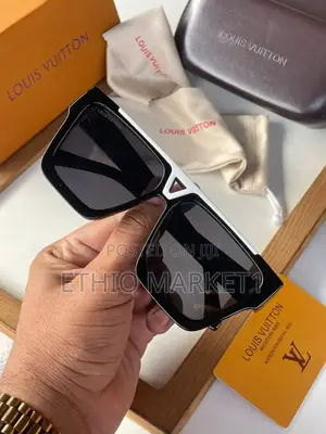 Louis Vuitton Unisex Model Sunglassess
