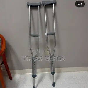 Crutches Underarm Aluminium – Youth (4’6-5’2 Med) Max.150kg