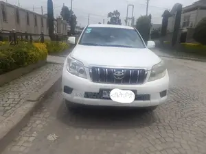 Toyota Land Cruiser Prado 2012 White