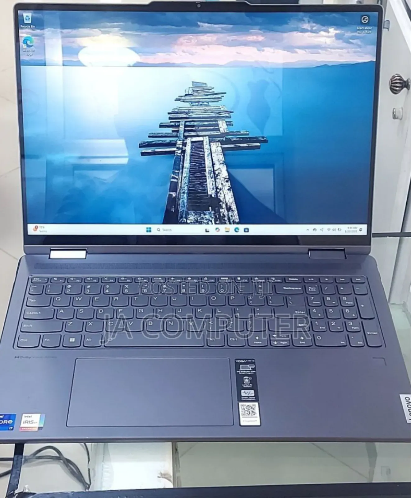 New Laptop Lenovo Yoga 7i 16GB Intel Core I7 SSD 512GB