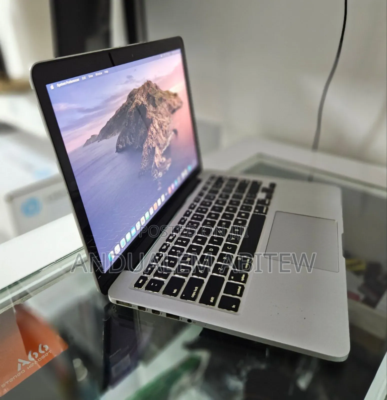 New Laptop Apple MacBook 2015 8GB Intel Core I5 SSD 500GB