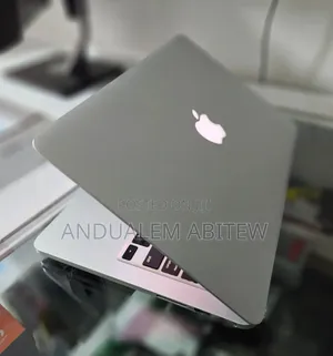 New Laptop Apple MacBook 2015 8GB Intel Core I5 SSD 500GB