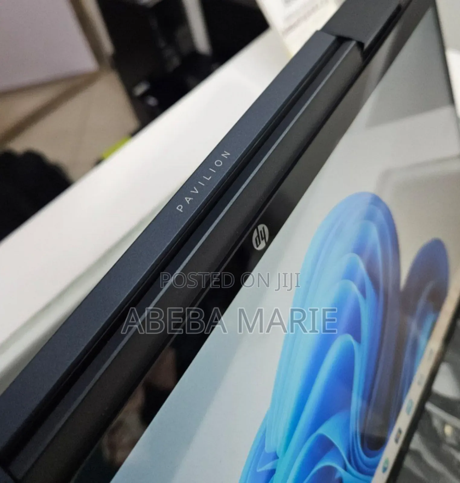 New Laptop HP Pavilion X360 8GB Intel Core I3 SSD 256GB