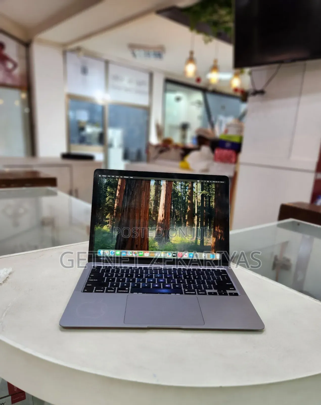 New Laptop Apple MacBook Air 2020 8GB Intel Core I3 SSD 256GB