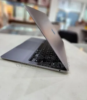 New Laptop Apple MacBook Air 2020 8GB Intel Core I3 SSD 256GB