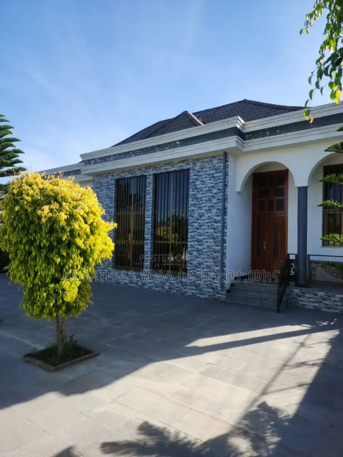 Furnished 8bdrm House in Bishofitu, Nifas Silk-Lafto for sale