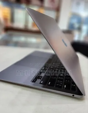 New Laptop Apple MacBook Air 2020 8GB Intel Core I5 SSD 256GB