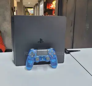 Playstation 4 Slim