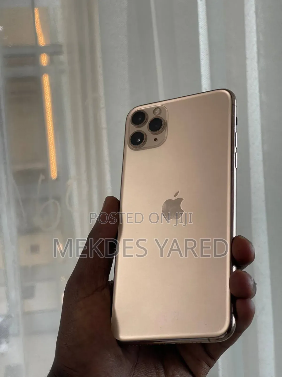 New Apple iPhone 11 Pro Max 64 GB Gold