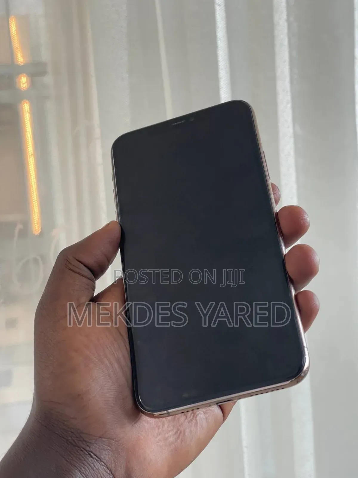 New Apple iPhone 11 Pro Max 64 GB Gold