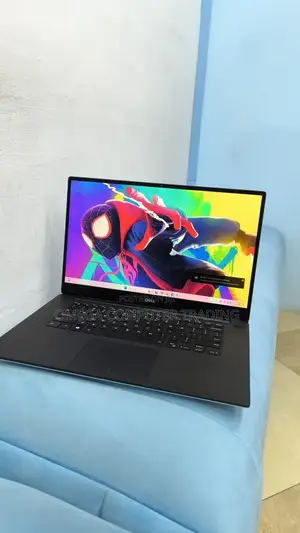 New Laptop Dell XPS 15 16GB Intel Core i9 SSD 512GB
