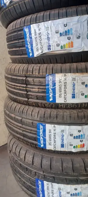 195/60/R15 Wind Force