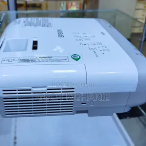 EBRAND NEW EPSON Projector Has Remote Model Name: EB-